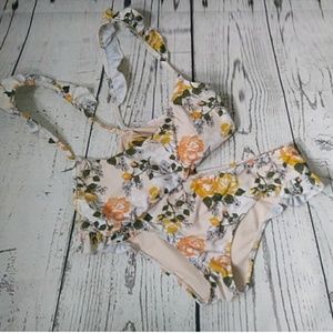 Gorgeous Cabana del Sol Floral Ruffle Bikini Large